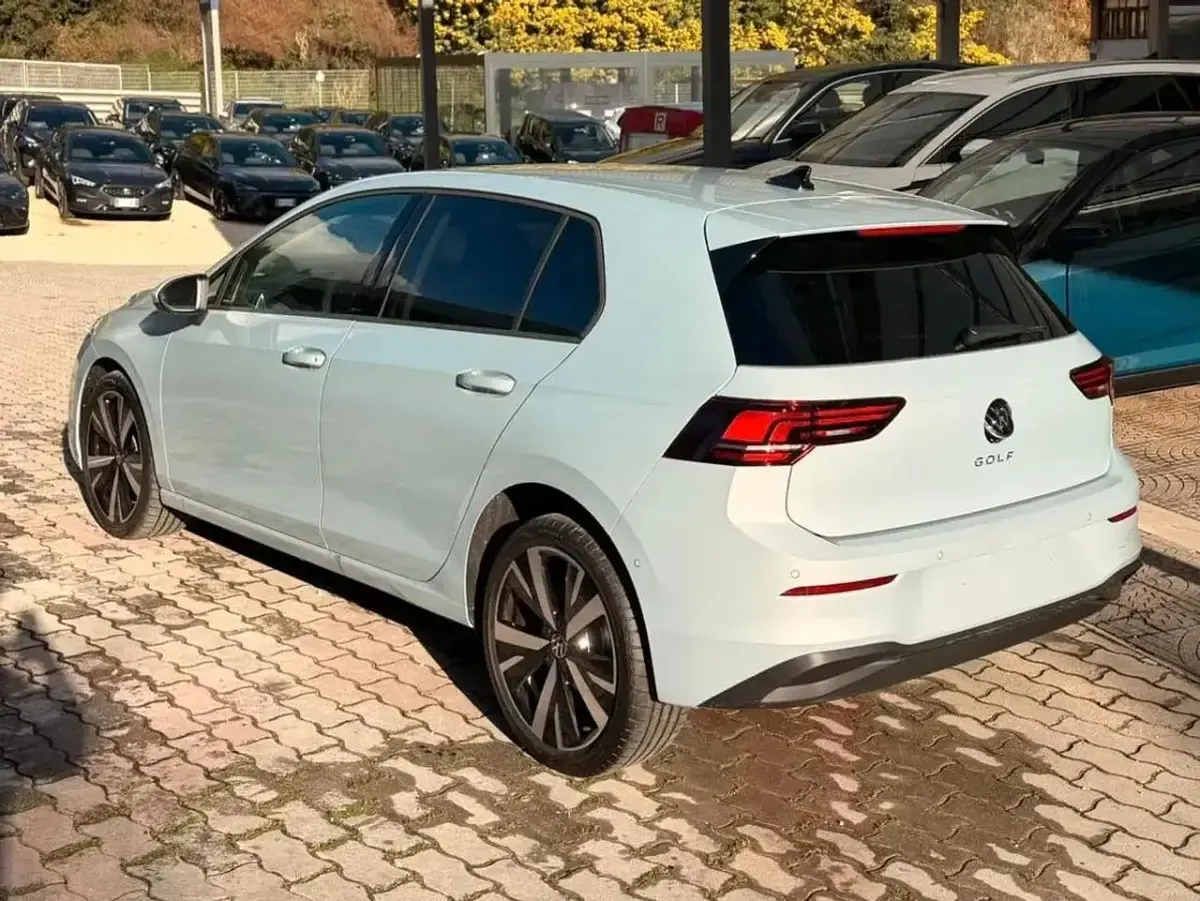 Nuova VW Golf VIII Edition 115 CV (84 kW) 2026 Argento Berlina