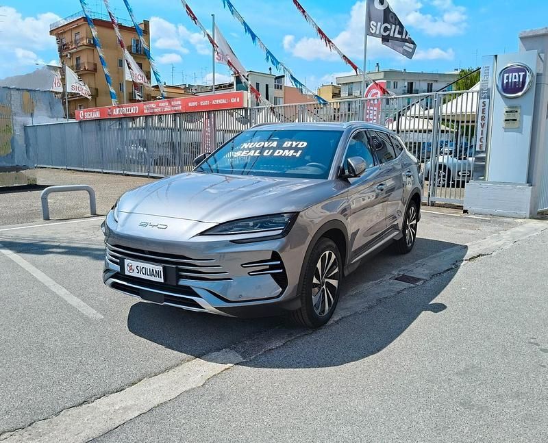 Grigio Nuova 2025 BYD Seal U Design SUV | 37.900 € (Buon prezzo) - Immagine 1/4