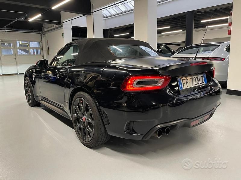 Usata Abarth 124 Spider 170 CV (125 kW) 2018 Nero Cabrio
