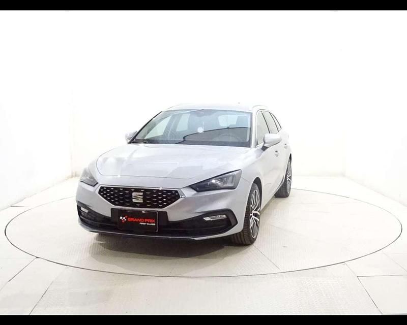 Usado Seat Leon XCELLENCE 150 HP (110 kW) 2021 Prateado Carrinha