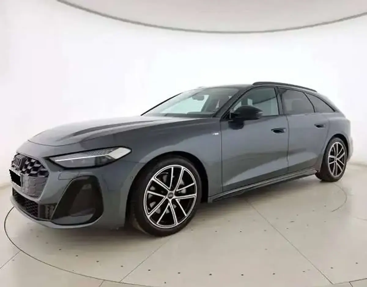 Usata Audi A5 S-Line 204 CV (150 kW) 2025 Grigio daytona Station wagon