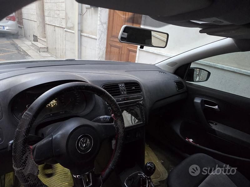 Usata VW Polo 90 CV (66 kW) 2010 Grigio Utilitaria
