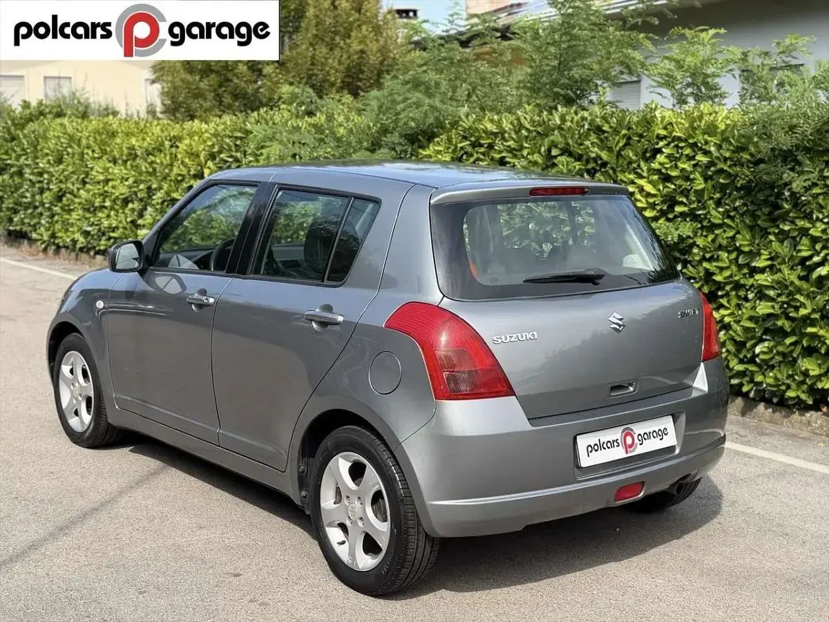 Usata Suzuki Swift GLX 91 CV (66 kW) 2006 Grigio Utilitaria
