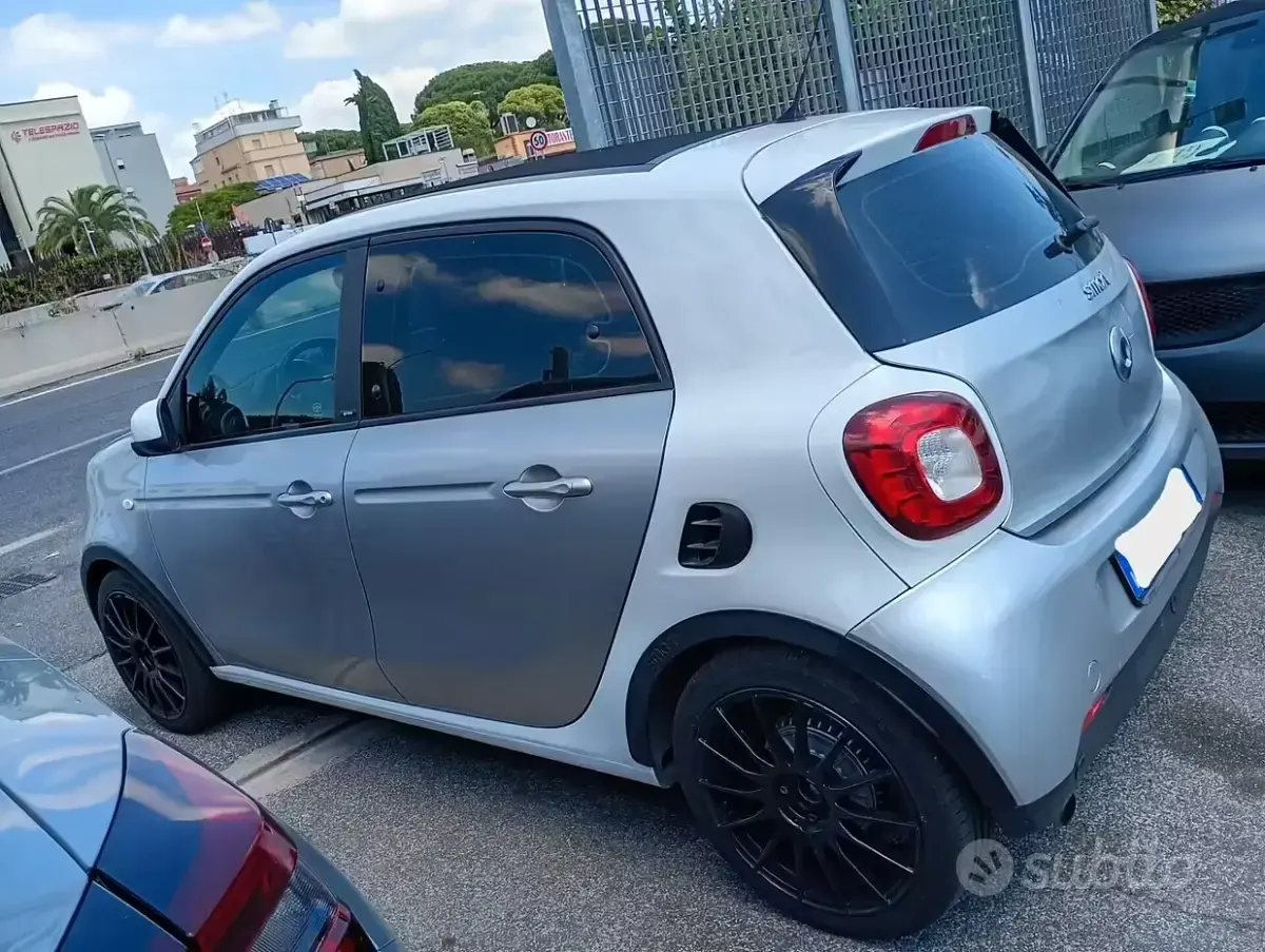 Usata Smart ForFour Prime 90 CV (66 kW) 2016 Grigio Utilitaria