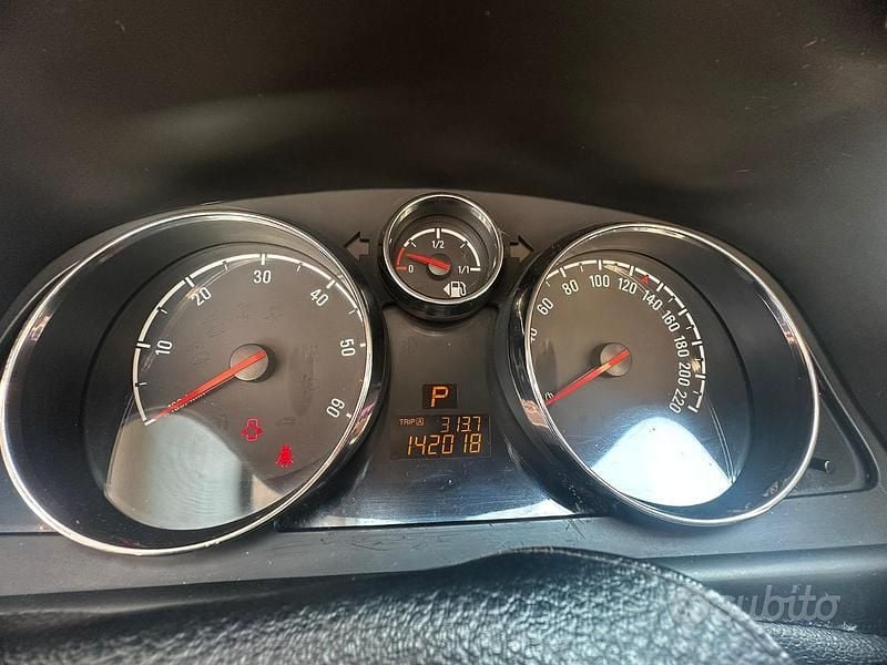 Usata Opel Antara 163 CV (119 kW) 2013 Bianco SUV