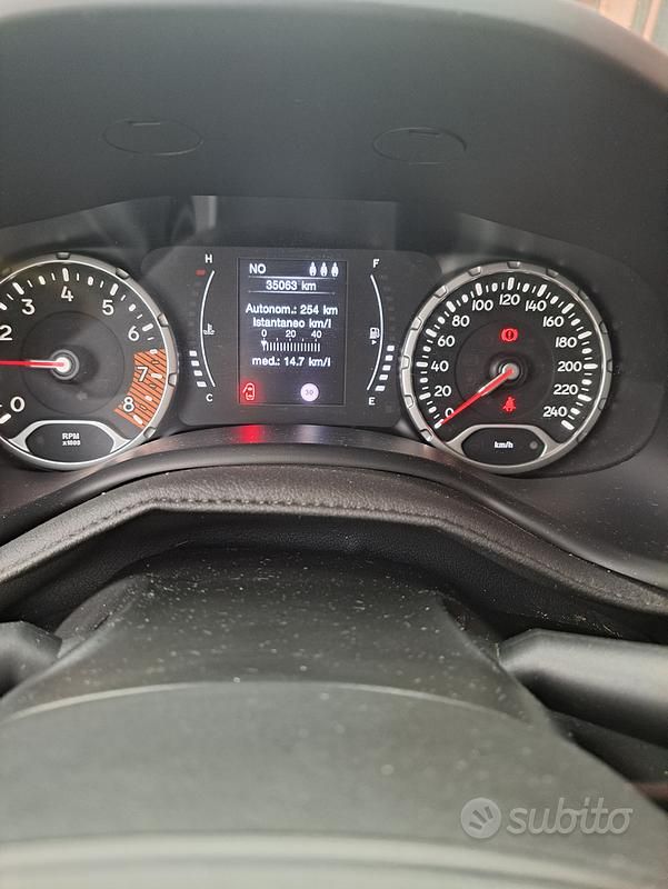 Usata Jeep Renegade 120 CV (88 kW) 2023 Grigio SUV