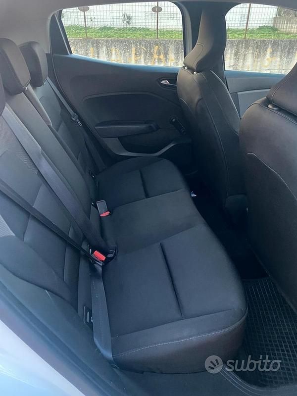 Usata Renault Clio V Zen 85 CV (62 kW) 2020 Bianco Berlina