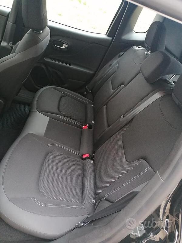 Usata Jeep Renegade Limited 131 CV (96 kW) 2021 Nero SUV