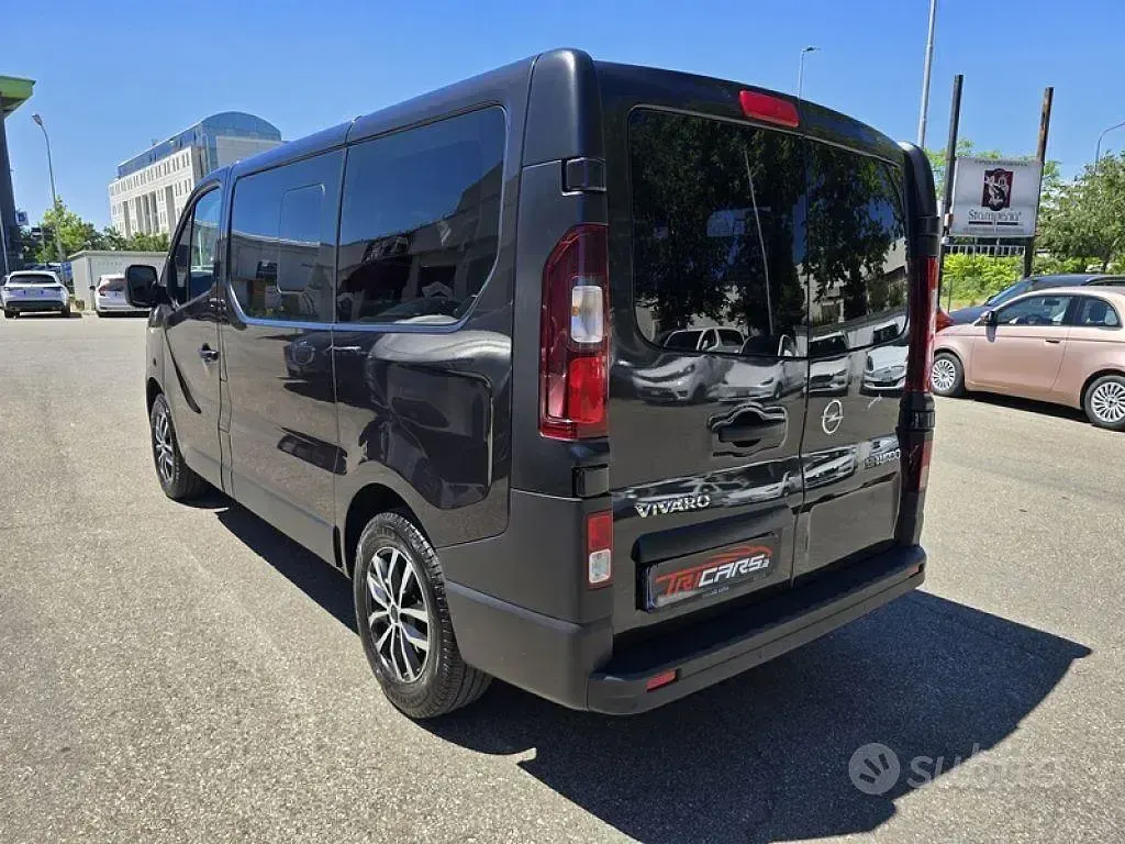 Usata Opel Vivaro 125 CV (91 kW) 2018 Nero Monovolume