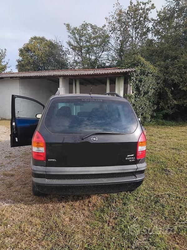 Usata Opel Zafira 116 CV (85 kW) 1999 Nero Monovolume