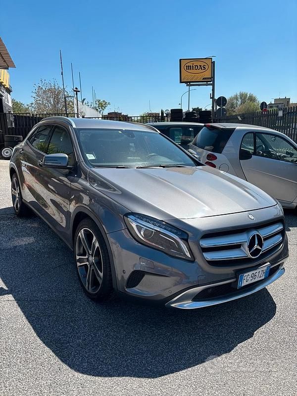 Usata Mercedes GLA200 Premium 135 CV (99 kW) 2015 Grigio SUV