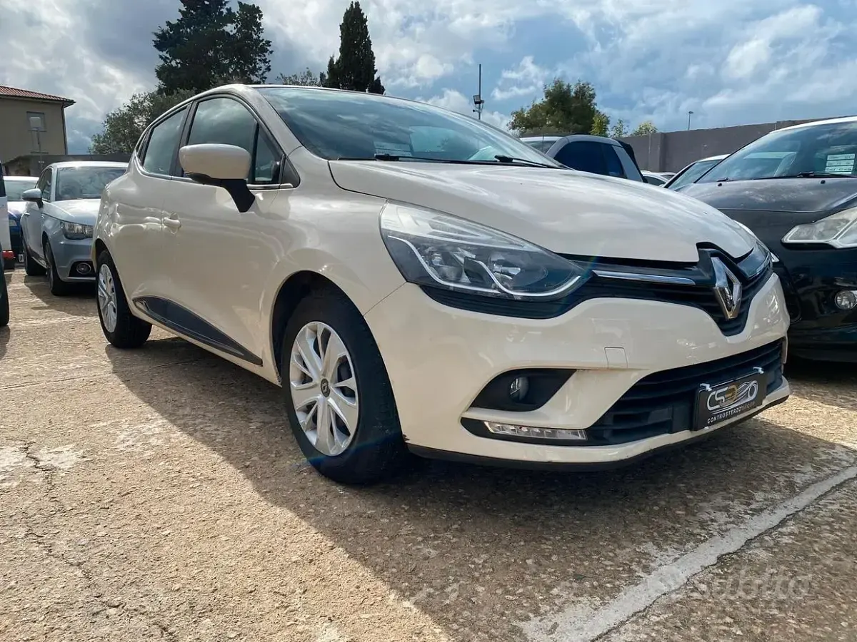 Usata Renault Clio 75 CV (55 kW) 2017 Beige Utilitaria