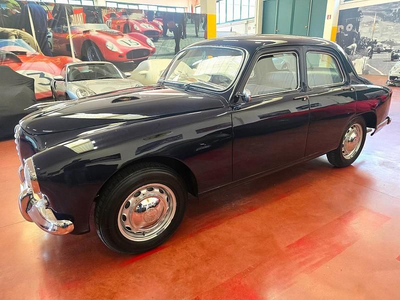 Usata Alfa Romeo 1900 90 CV (66 kW) 1955 Blu Berlina
