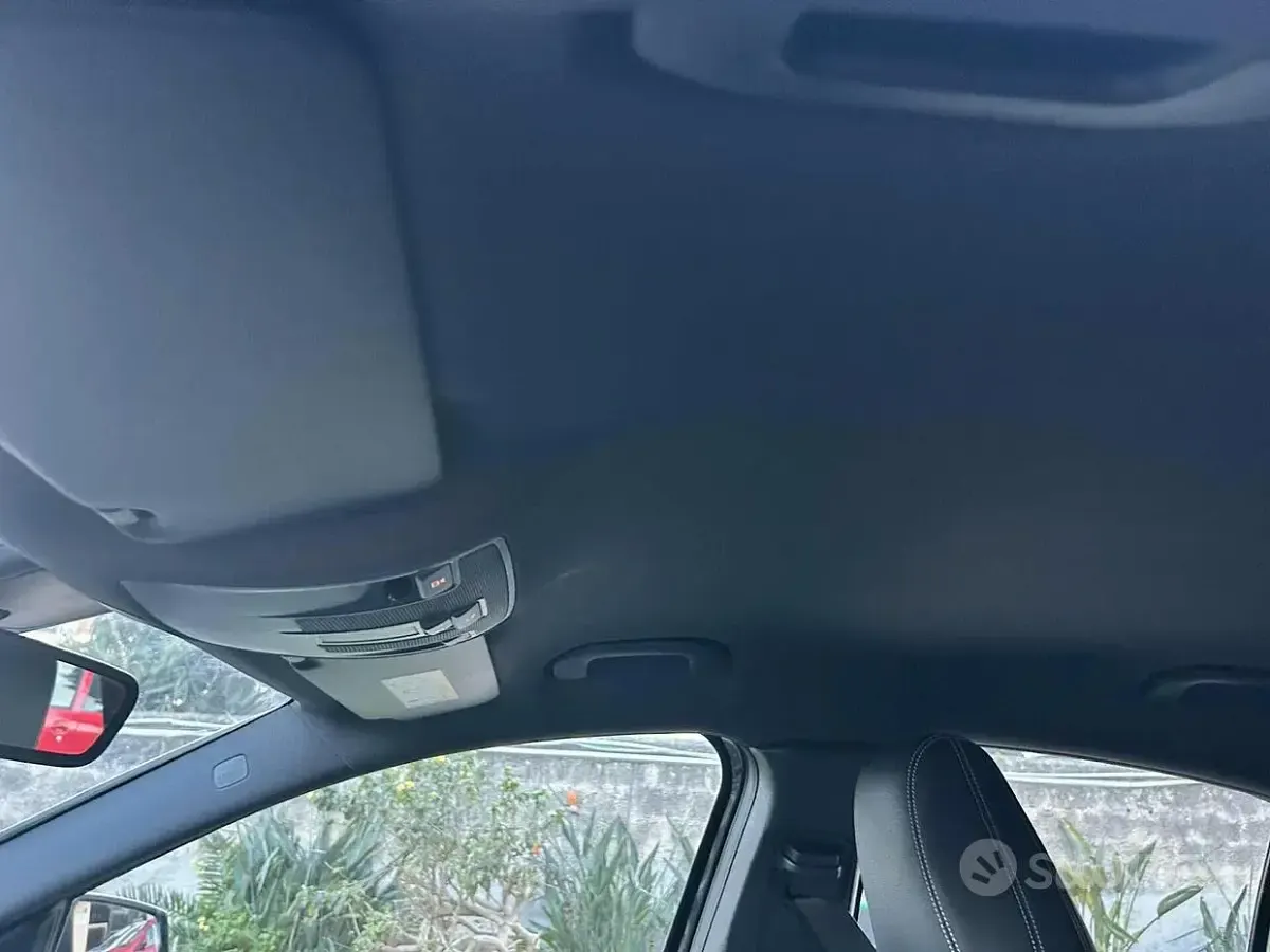 Usata Mercedes A200 136 CV (100 kW) 2015 Nero Utilitaria