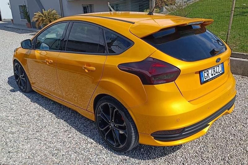 Usata Ford Focus ST 185 CV (136 kW) 2015 Berlina