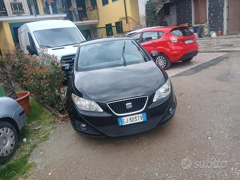 Usata Seat Ibiza 69 CV (50 kW) 2011 Nero Coupé