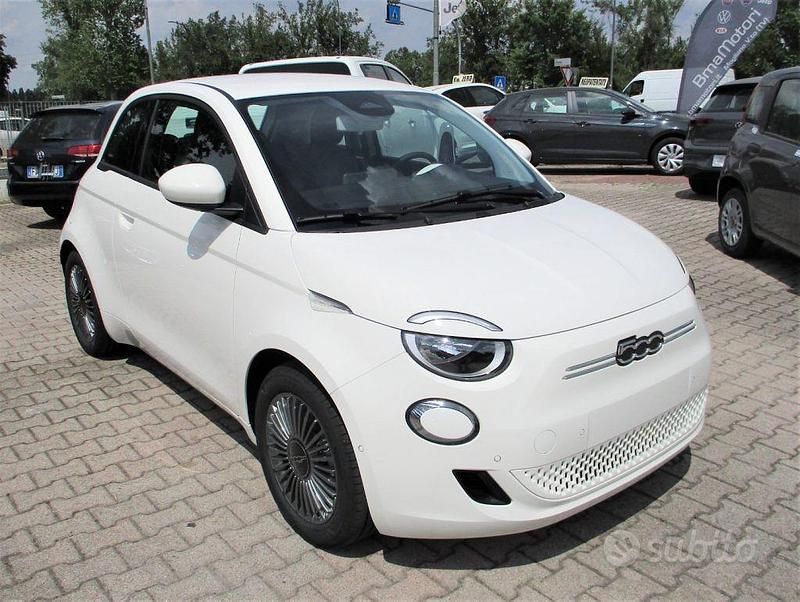 Nuova Fiat 500e Comfort 42 kW (58 CV) 2025 Bianco Utilitaria