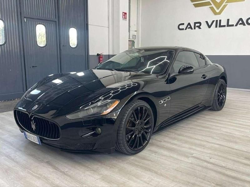 Usata Maserati Granturismo 440 CV (323 kW) 2011 Nero Coupé