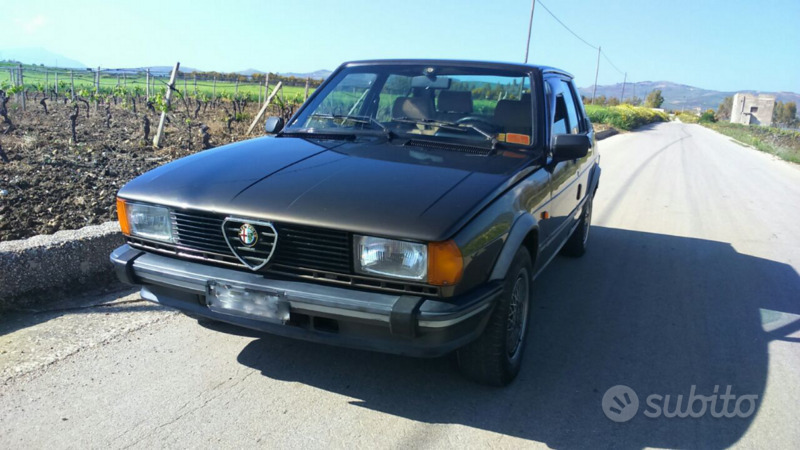 Usato 1983 Alfa Romeo Giulietta Benzin (6.000 €)