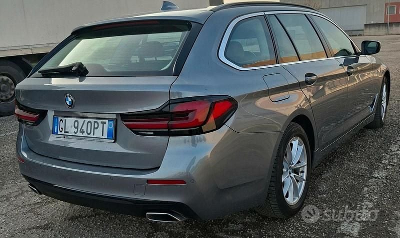 Usata BMW 520 Comfort Edition 2022 Grigio Station wagon