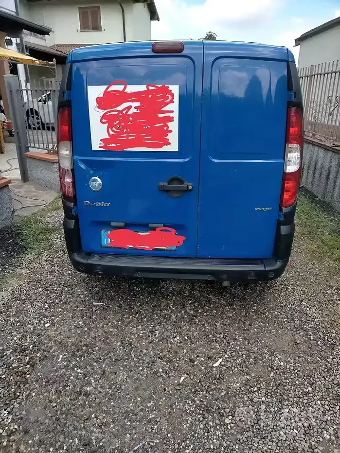 Usata Fiat Doblò 75 CV (55 kW) 2006 Bluazzurro Monovolume