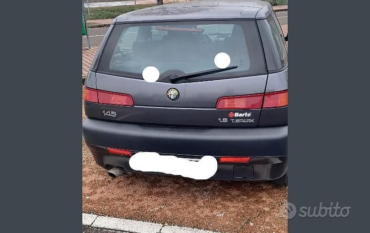 Usata Alfa Romeo 145 120 CV (88 kW) 1997 Utilitaria