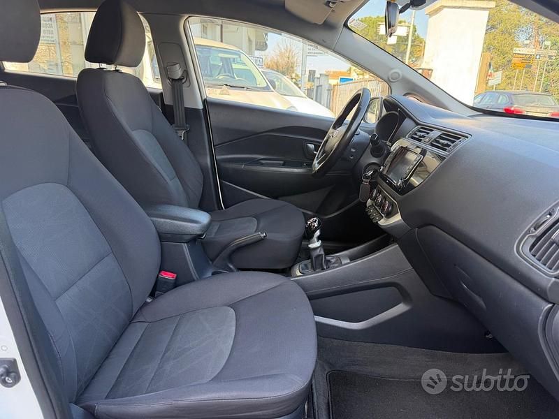 Usata Kia Rio Active 75 CV (55 kW) 2017 Other Berlina
