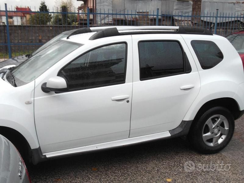 Usata Dacia Duster Lauréate 110 CV (80 kW) 2011 Bianco SUV