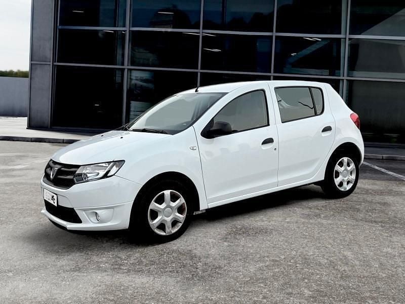 Usata Dacia Sandero Ambiance 75 CV (55 kW) 2014 Bianco Utilitaria