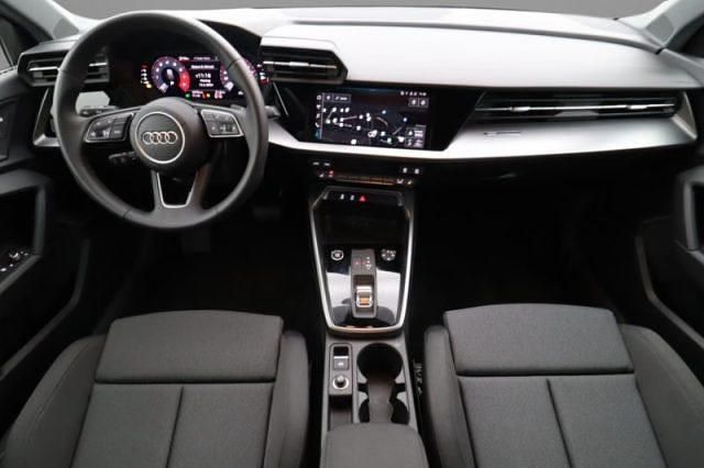 Usata Audi A3 e-tron S-Line 150 CV (110 kW) 2023 Grigio Utilitaria