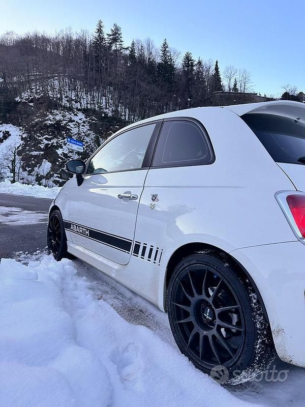 Usata Abarth 595 145 CV (106 kW) 2023 Bianco Utilitaria