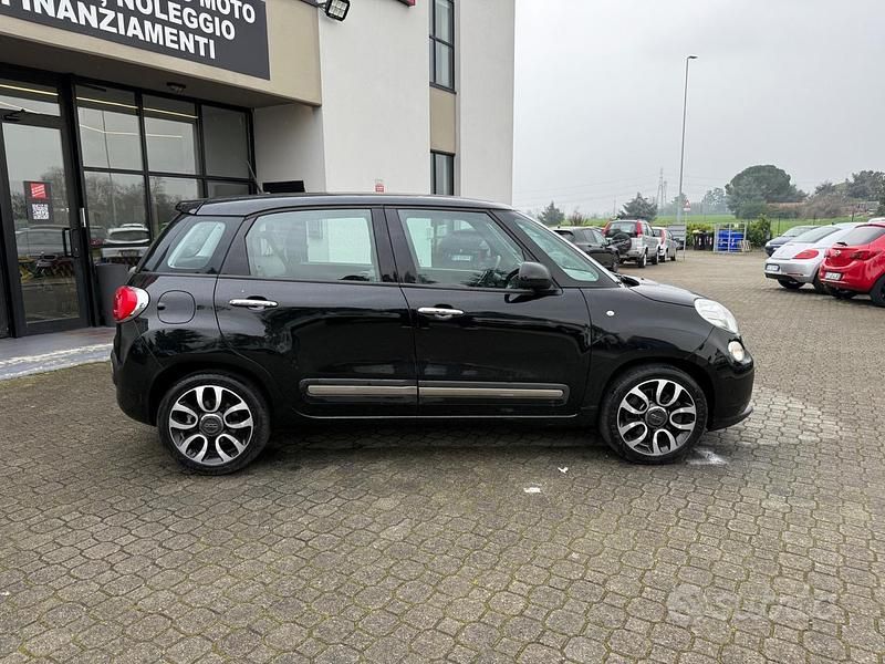 Usata Fiat 500L Pop Star 120 CV (88 kW) 2016 Nero Monovolume