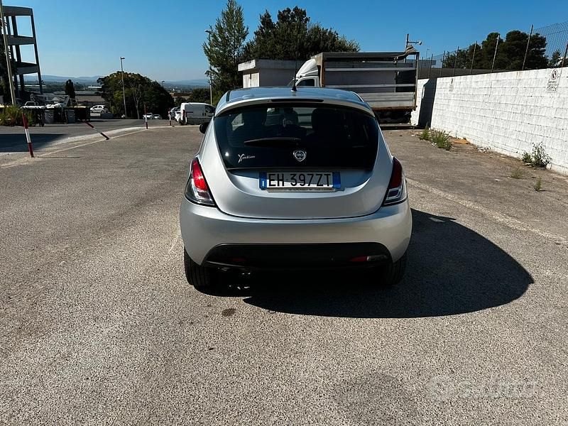 Usata Lancia Ypsilon 2012 Utilitaria