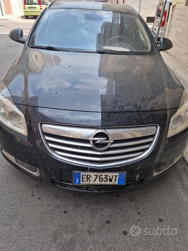 Nero Usata 2013 Opel Insignia Station wagon | 2000 € (Cara) - Immagine 1/4