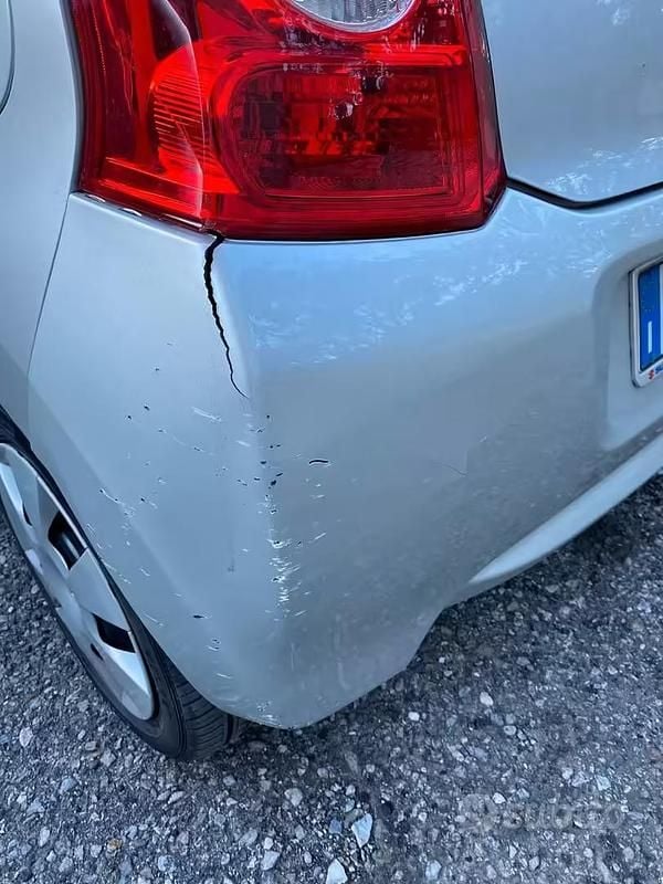 Usata Suzuki Alto GL 68 CV (50 kW) 2012 Argento Utilitaria