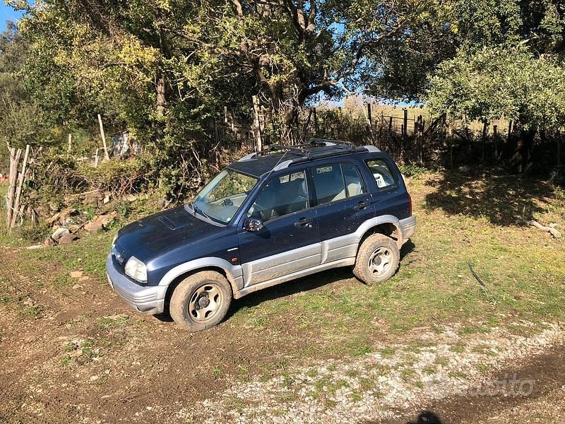 Usata Suzuki Grand Vitara 87 CV (63 kW) 2000 Blu SUV