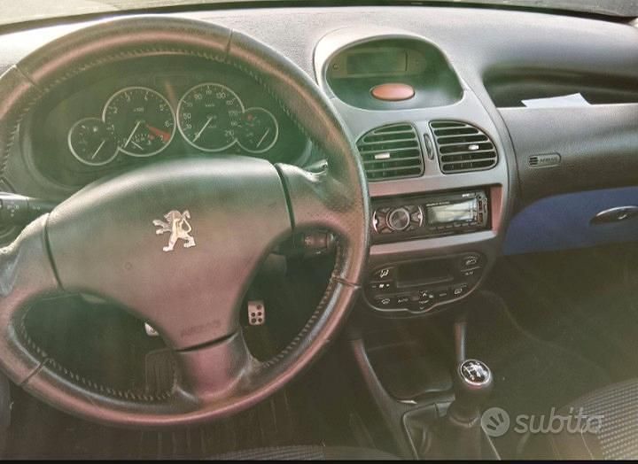 Usata Peugeot 206 CC 2003 Grigio Cabrio