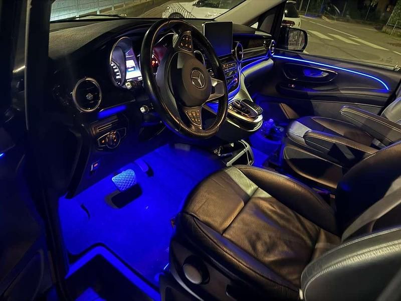 Usata Mercedes V250 Premium 190 CV (139 kW) 2018 Nero Monovolume