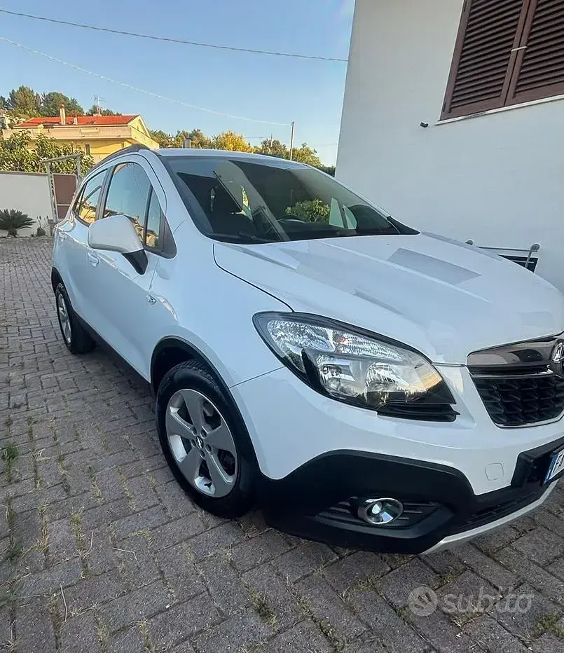 Usata Opel Mokka 140 CV (102 kW) 2015 Bianco SUV