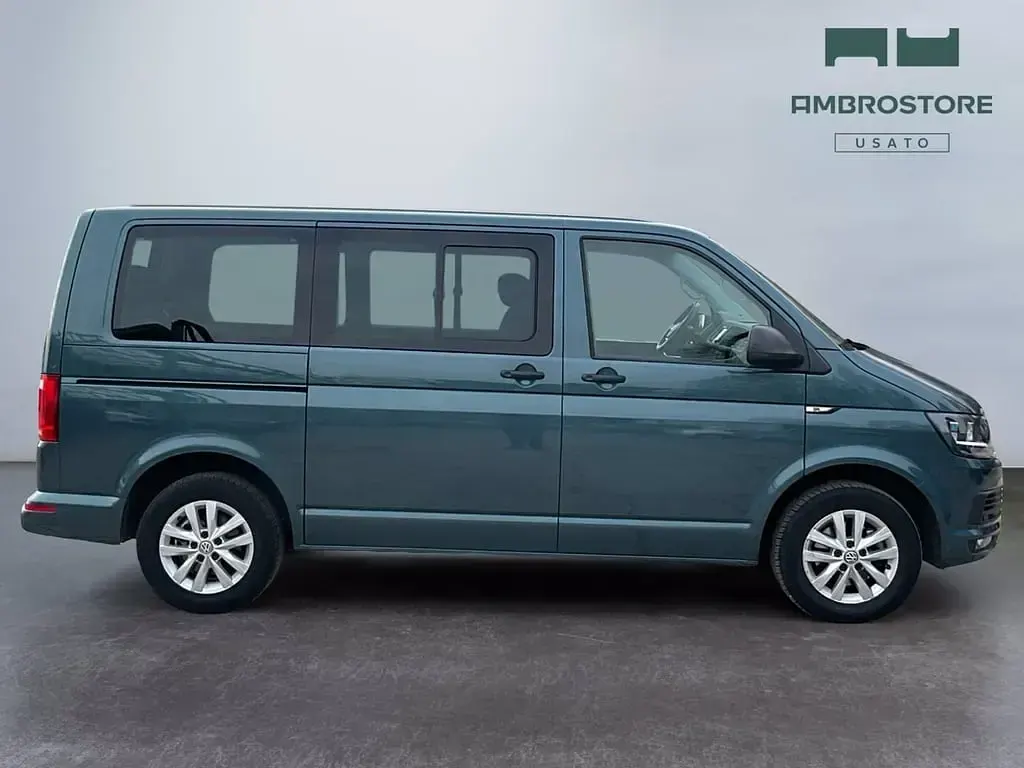 Usata VW Multivan 150 CV (110 kW) 2017 Blu Monovolume