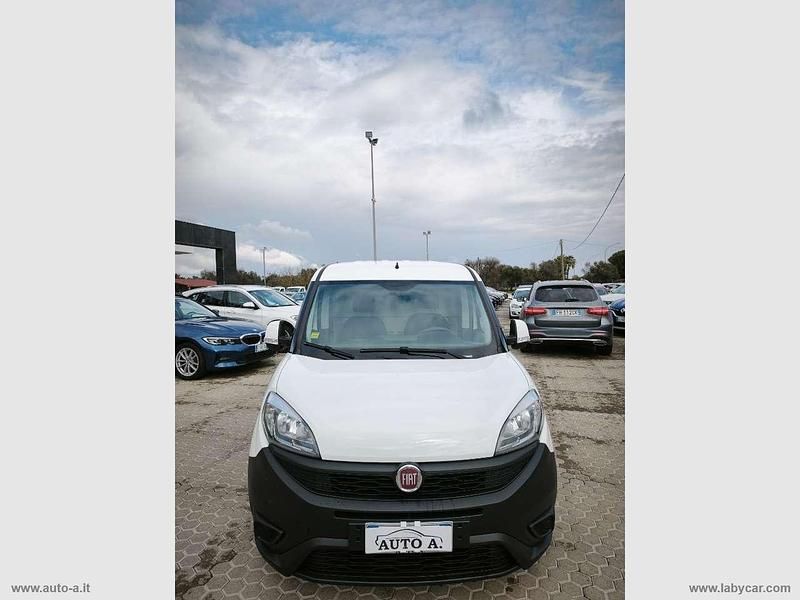 Usata Fiat Doblò 90 CV (66 kW) 2017 Bianco Monovolume