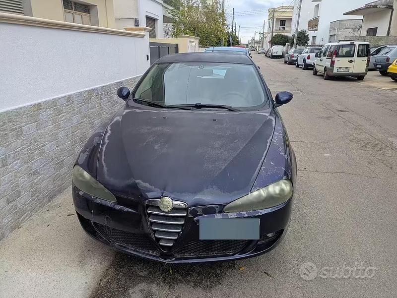 Usata Alfa Romeo 147 120 CV (88 kW) 2005 Utilitaria