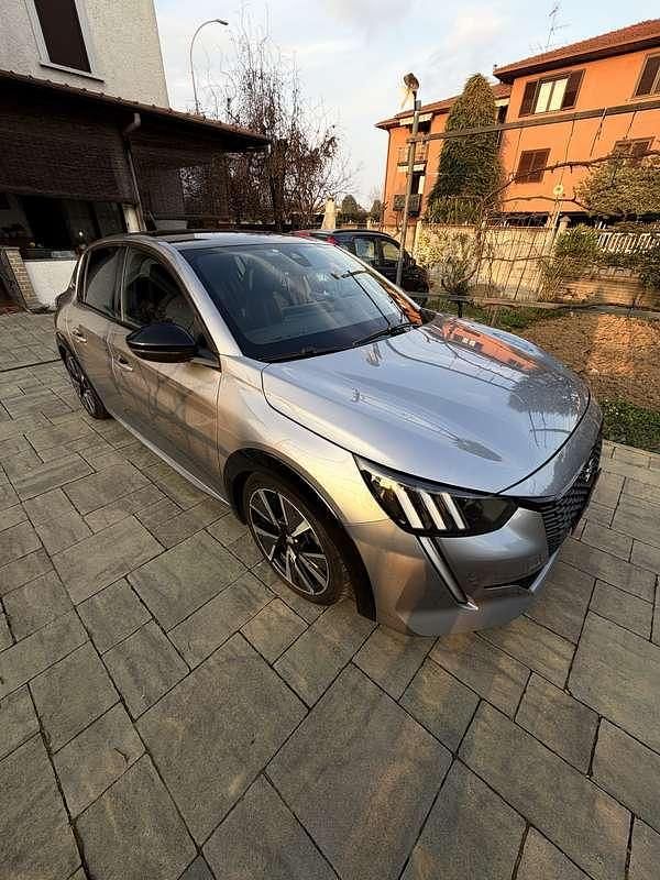 Usata Peugeot 208 GT-line 102 CV (75 kW) 2020 Utilitaria