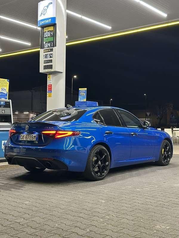 Usata Alfa Romeo Giulia Ti 211 CV (155 kW) 2022 Blu/azzurro Berlina