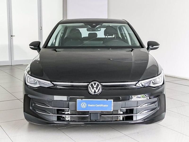 Usata VW Golf VIII Style 150 CV (110 kW) 2025 Grenadill black metallizzato Berlina