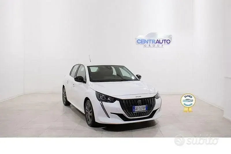 Usata Peugeot 208 Active 102 CV (75 kW) 2022 Bianco Utilitaria