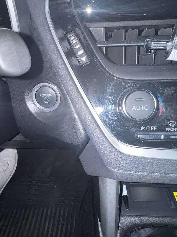 Usata Toyota Corolla Cross Lounge 152 CV (111 kW) 2023 Nero SUV