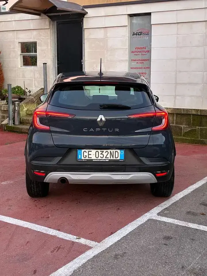 Usata Renault Captur Zen 95 CV (69 kW) 2021 Blu/azzurro SUV