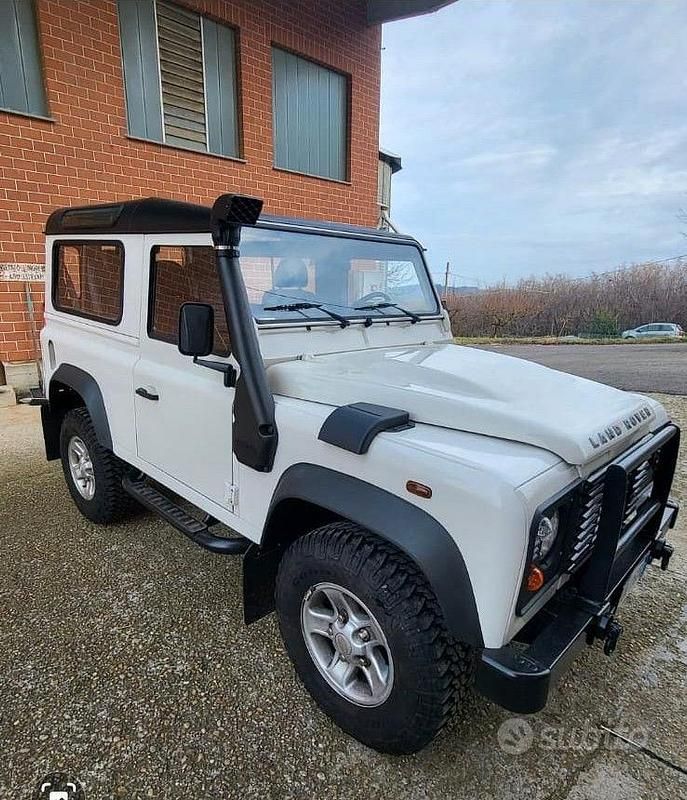 Usata Land Rover Defender 122 CV (89 kW) 2007 Bianco