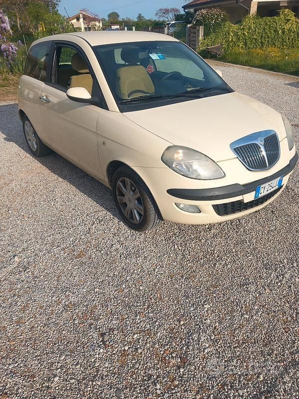 Usata Lancia Ypsilon 69 CV (50 kW) 2006 Utilitaria